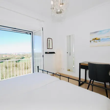 Hetty House - Ferrel, Big House, Balcony With Open View Appartamento