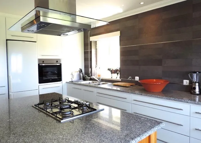 Hetty House - Ferrel, Big House, Balcony With Open View * Ferrel (Leiria)