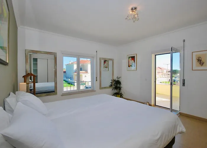 Hetty House - Ferrel, Big House, Balcony With Open View * Ferrel (Leiria)